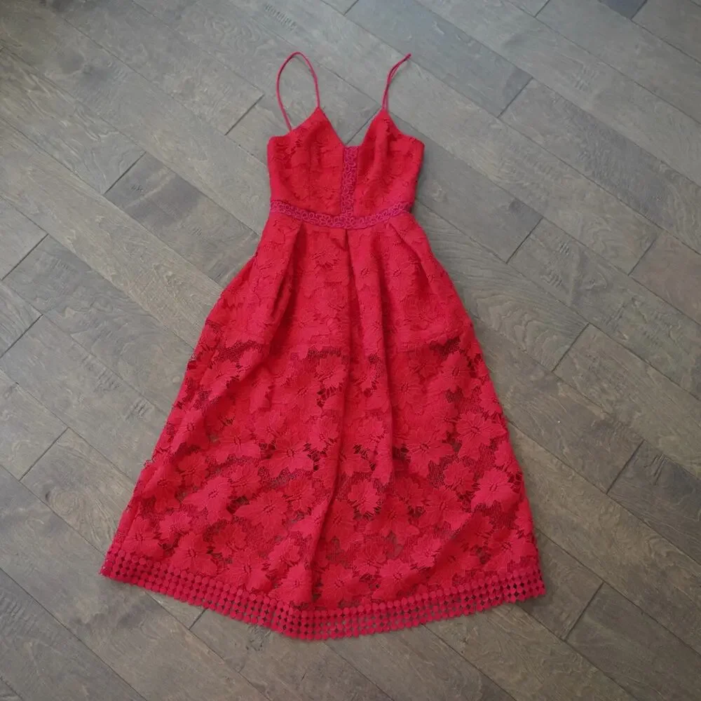 Elegant Red Lace Midi Dress NICHOLAS - Picture 4 of 14
